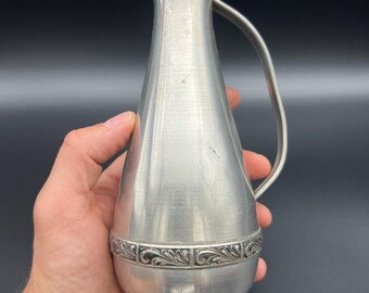 ヴィンテージの金属製花瓶、8インチのピューター製花瓶、ノルウェーの