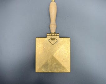Vintage silent butler, antique crumb catcher, brass square metal pan with lid, rustic bronze crumb butler , pan wood handle, kitchen decor