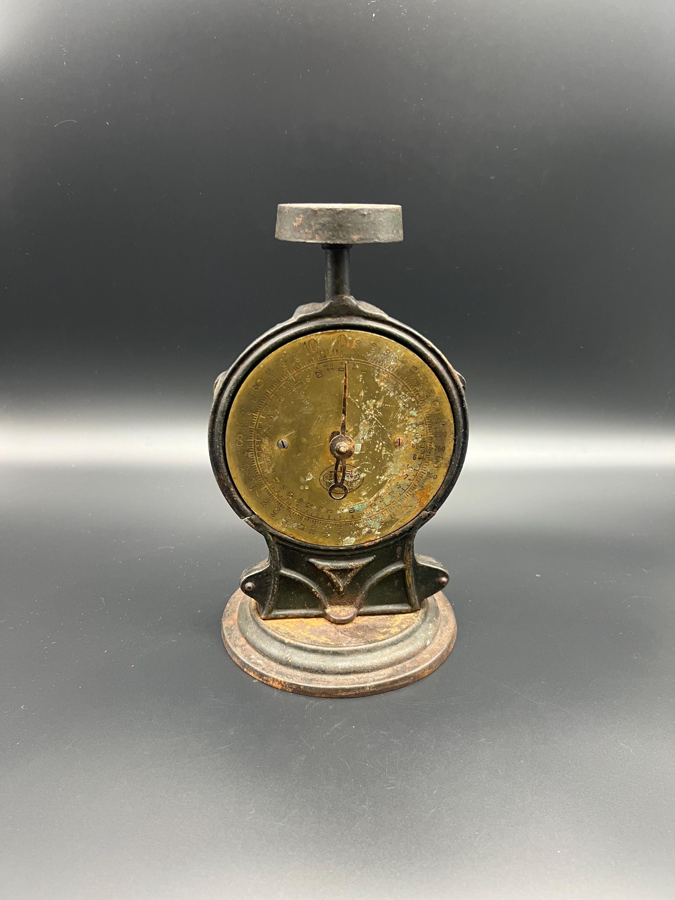 Vintage kitchen scales, EKH Schutzmarke St 12/10 scales, antique German household solid metal weigh scale, 10kg weight food scale