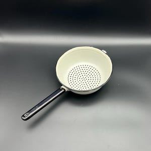Vintage enamel strainer, long handle metal strainer, white enamelware colander strainer, vintage kitchen ware