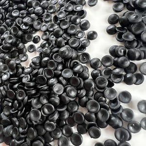 リサイクルプラスチックペレット、ブラックHDPE 100%海洋リサイクルプラスチック再粒状物、クラフトプロジェクト、充填、成形、DIY用