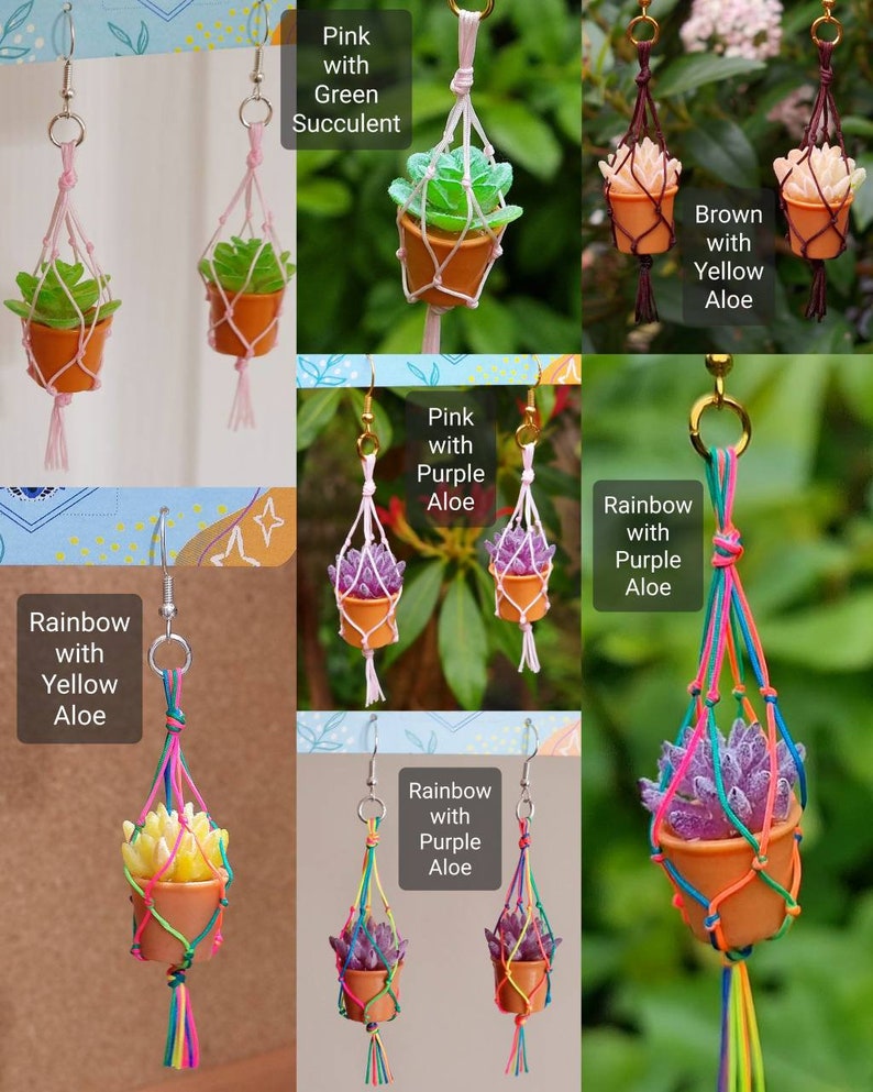 Puede incluir: Un par de pendientes hechos a mano con plantas en macetas en miniatura que cuelgan de cordones de macram&eacute;. Los pendientes est&aacute;n disponibles en varios colores, incluyendo rosa, verde, morado, amarillo y arco&iacute;ris. Las plantas incluyen suculentas y aloe.