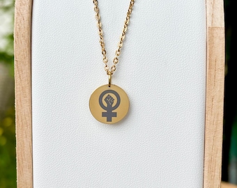 Collar redondo con símbolo de mano feminista/poder femenino - Acero inoxidable. Regalo para ella. Collar feminista.