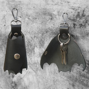Fledermaus Schlüssel Organizer Schlüsselanhänger, Initialen, Name, Vampir Leder Schlüsselanhänger schwarz Leder Vampir Fledermaus, Leder Accessoire, Gothic, kostenloser Versand