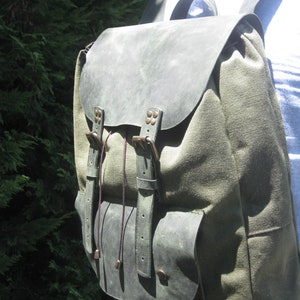 GENUINE LEATHER RUCKSACK, Christmas Gift, waxed canvas, olive drab waterproof backpack ,Weather-Resistant Hiking, Unisex, Gift for him