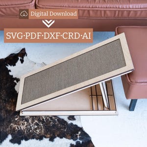 Puede incluir: Un organizador de manualidades de madera con una pantalla de malla y el texto "SVG•PDF•DXF•CRD•AI". El organizador está abierto, revelando un área de almacenamiento con divisores. Las palabras "Digital Download" también son visibles.