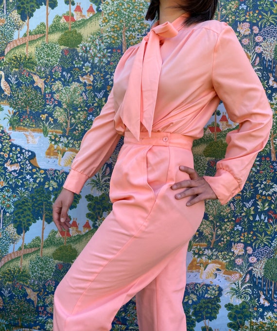 High Waisted Peach Front Crease Vintage Pants w/ Matc… Gem