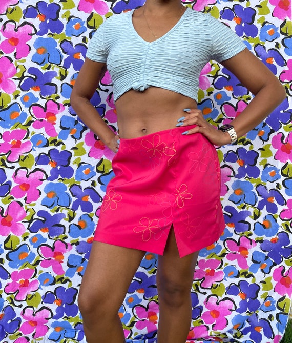 90's Y2K Era Vintage Hot Pink Floral Mini Skirt /… - image 3