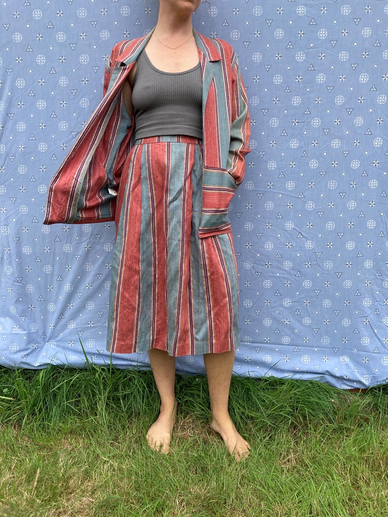 Two Piece Raw Silk Vertical Stripe 70's Vintage Suit, Skirt and Blazer // XS-S image 4