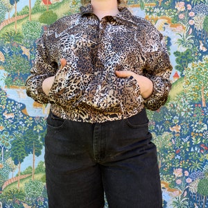 90's Pure Silk Leopard Print Bomber Jacket// M-XL image 2