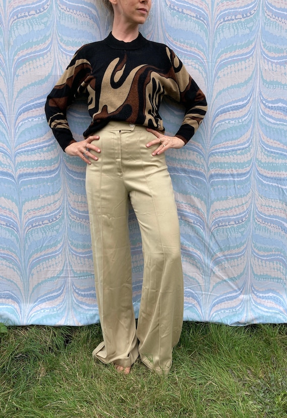 70's High Waisted Tan Front Crease Bell Bottoms //