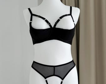 Сupless Dessous mit Regal-BH, Offenes Höschen, Ouvertwäsche, Viertelschalen-BH