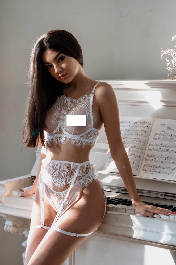 Wedding lingerie, Bridal lingerie set, Honeymoon lingerie, White lingerie set, Lingerie set garter, Lace lingerie set, White lace lingerie