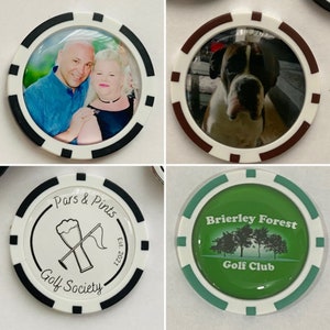 2つの同一のパーソナライズされたゴルフポーカーチップマーカー