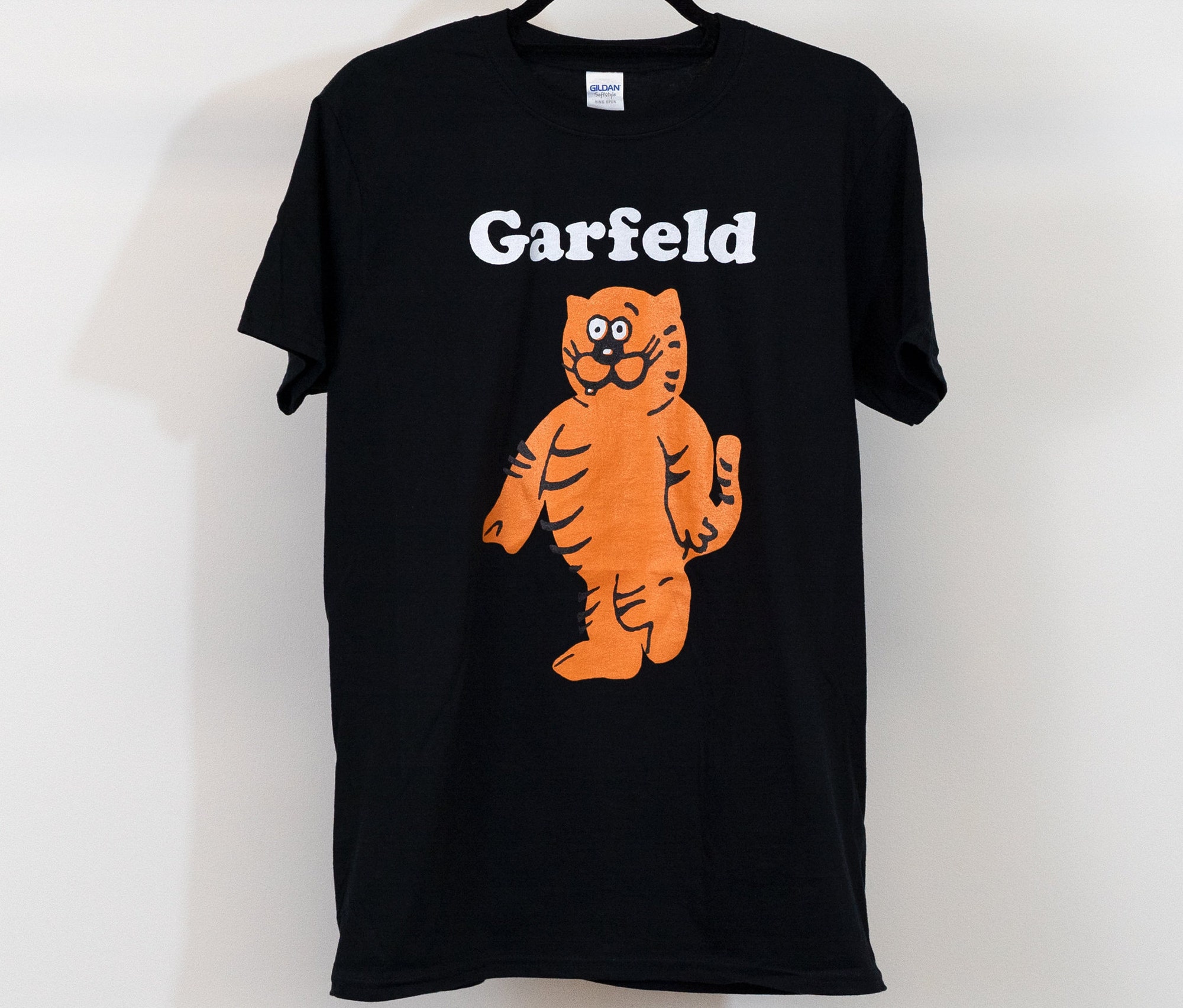 Garfeld bootleg Garfield and Heathcliff cat t-shirt