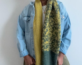 Two-Tone Flow Scarf | Two-Color Knit Scarf Pattern | Beginner-Friendly Stockinette Stitch Scarf | Easy Knitting Pattern for Cozy Accessories