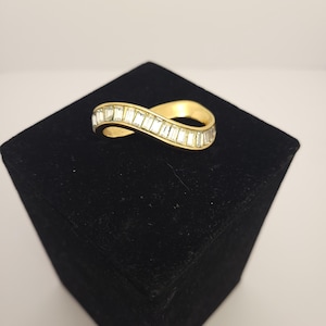 Swan Signed Swarovski Crystal Brooch
