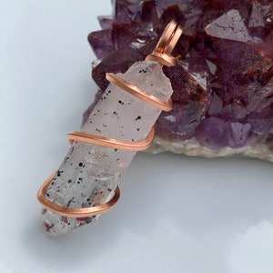 Harlequin Quartz Wire Wrapped Pendant / Crystal Raw Stone / Daily Pendant / Gemstone Pendant / Balance Emotions / Remove fears / FREE SHIP