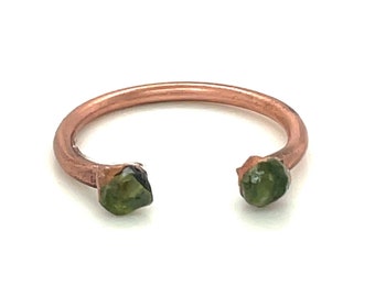 Dainty Raw Peridot Ring / Gemstone Ring / Copper Electroformed Ring / Adjustable Ring / August Birthstone / Minimalist / Gift / FREE SHIP