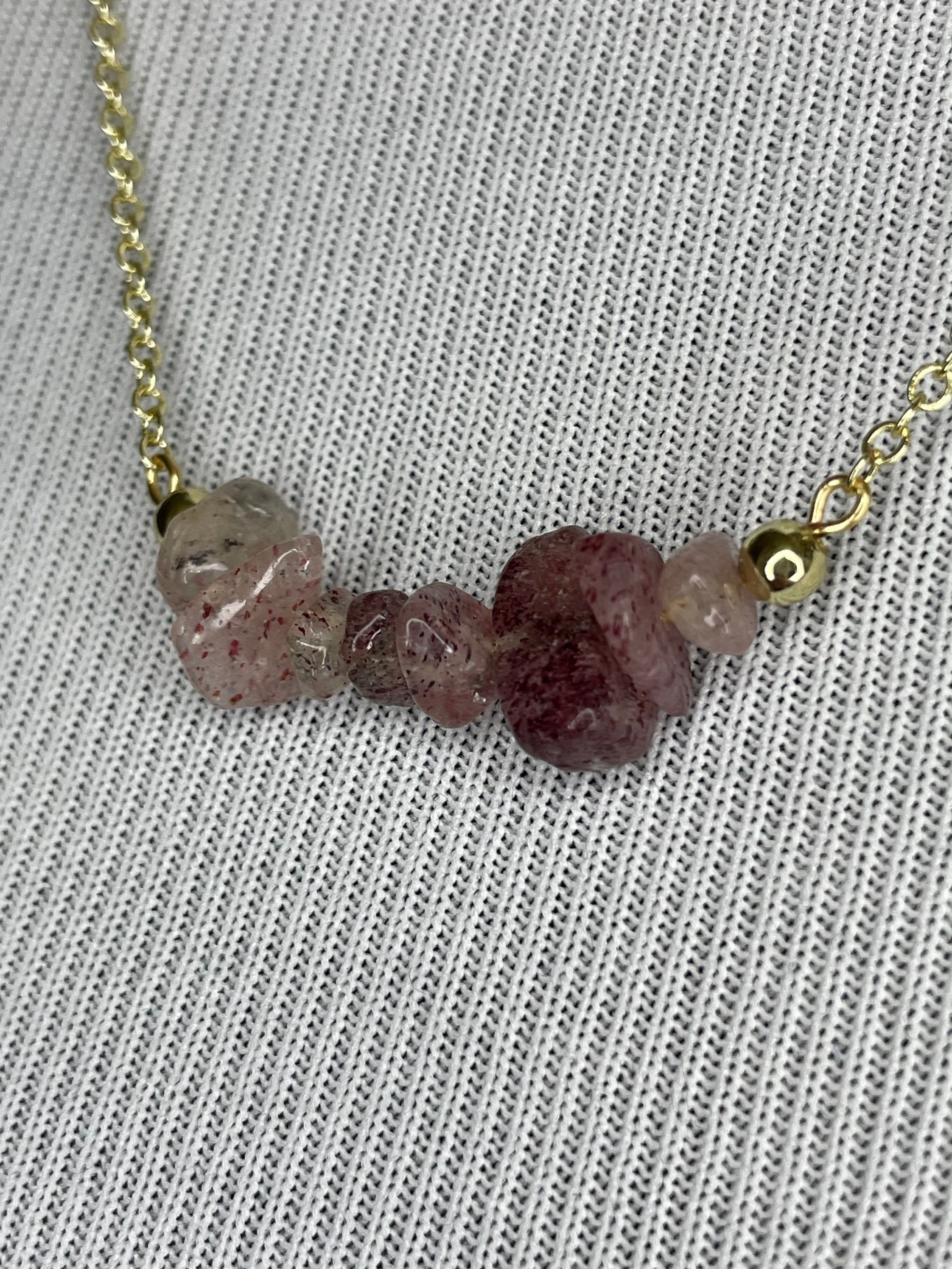 Strawberry Quartz Necklace / Healing Crystal Necklace / Daily Etsy