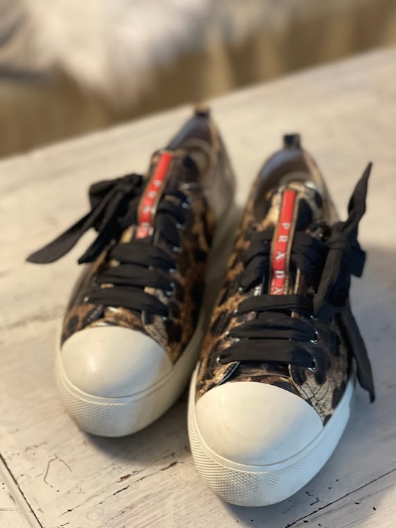 PRADA Sneaker