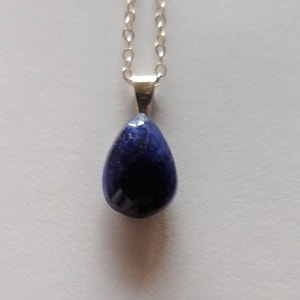 genuine blue sapphire  necklace pendant with leaf bail, 18 in sterling      1. 5mm link chain , lobster clasp