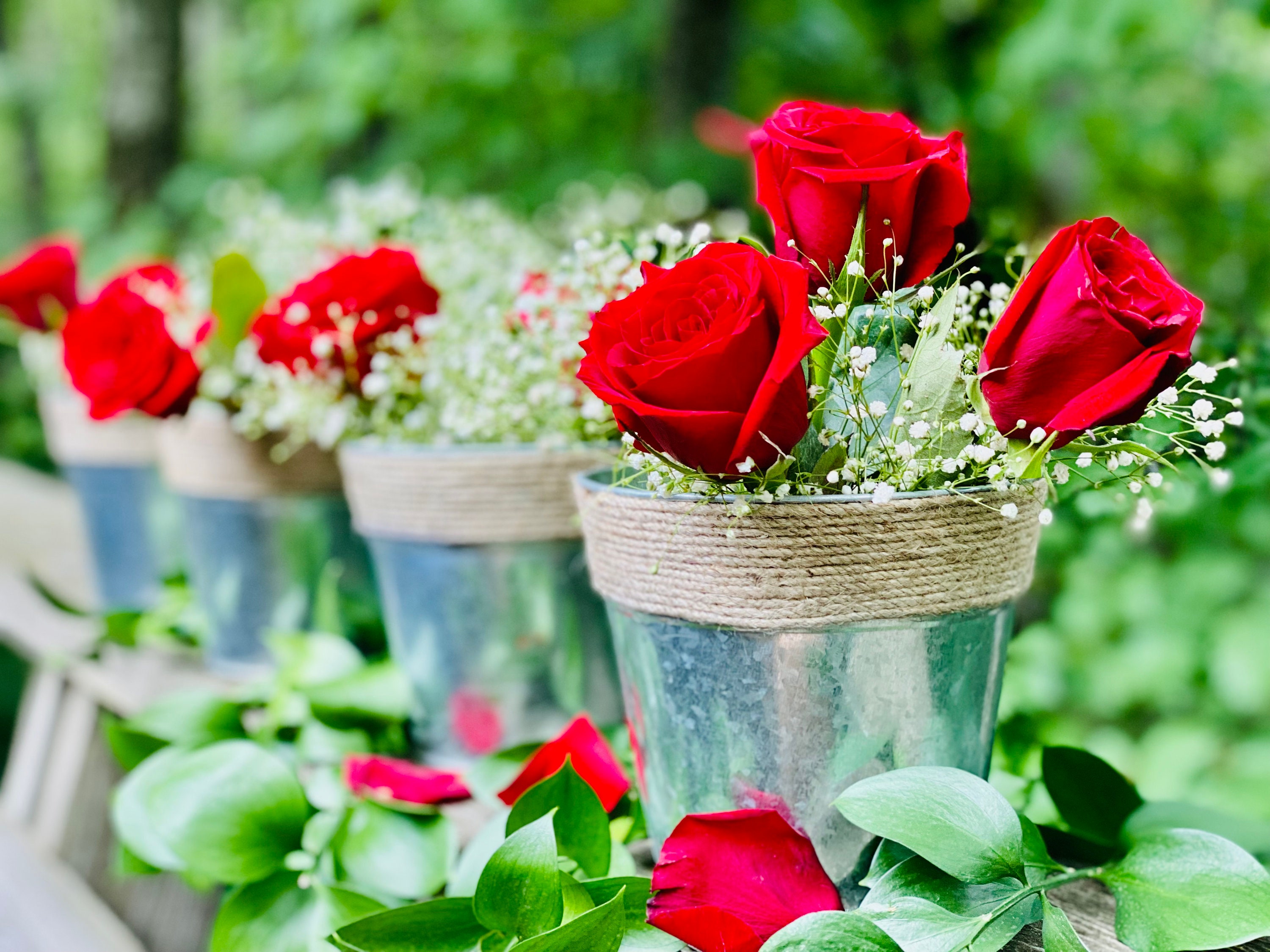 Sego Decorative Round Metal Buckets with Handles and Flower Market Text