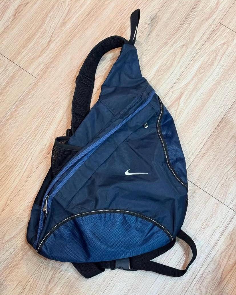 バッグ y2k old adidas slingbag 00s archive tech 00s old Adidas sling bag archive tech y2k
