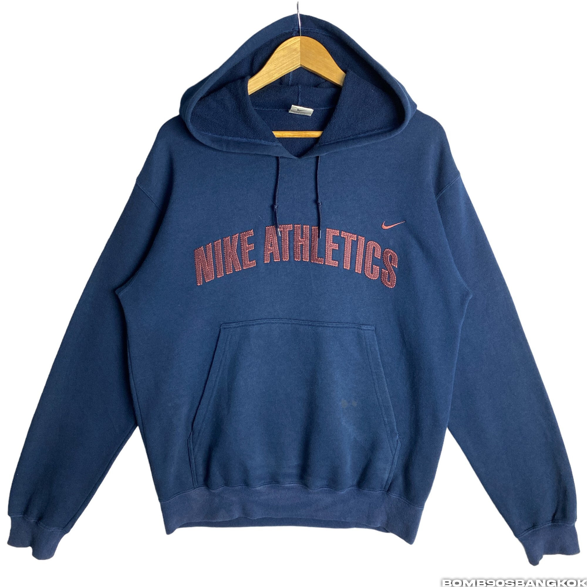 Nike athletic jumper deals