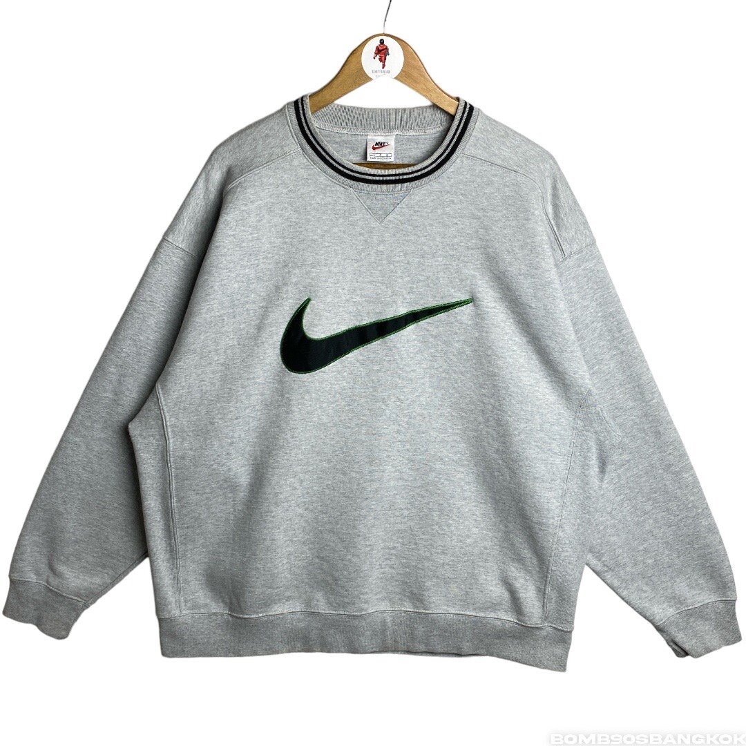 トップス Vintage 90s nike crewneck Vintage 90s Nike Mini Swoosh Crewneck Sweatshirt White Tag