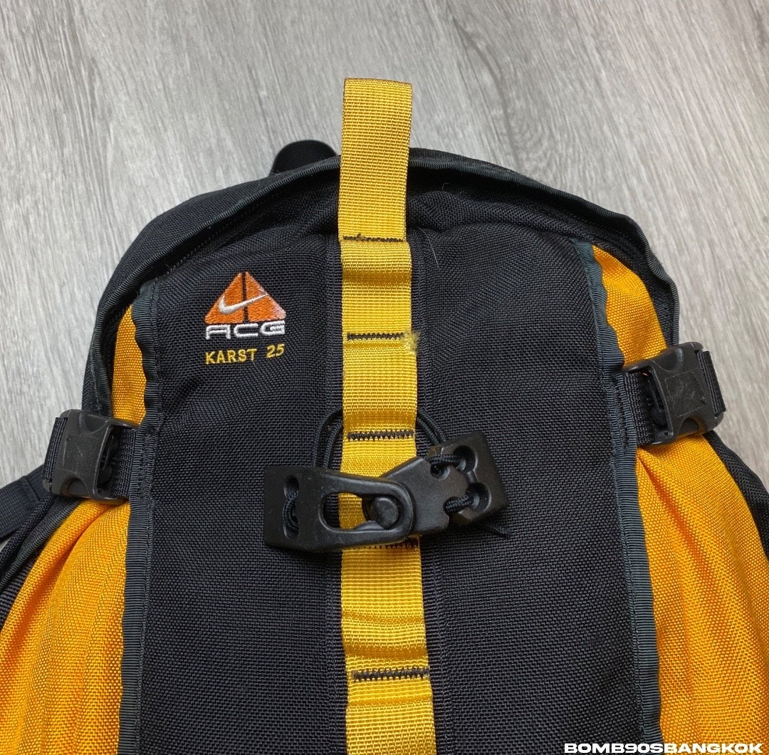 バッグ 90s NIKE ACG gimmick backpack KARST25 Rare!! Vintage NIKE 'all Conditions Gear' Backpack Yellow