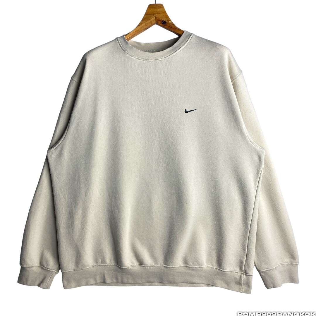 Vintage 00s NIKE Essential Logo Embroidered Solo Swoosh Cream