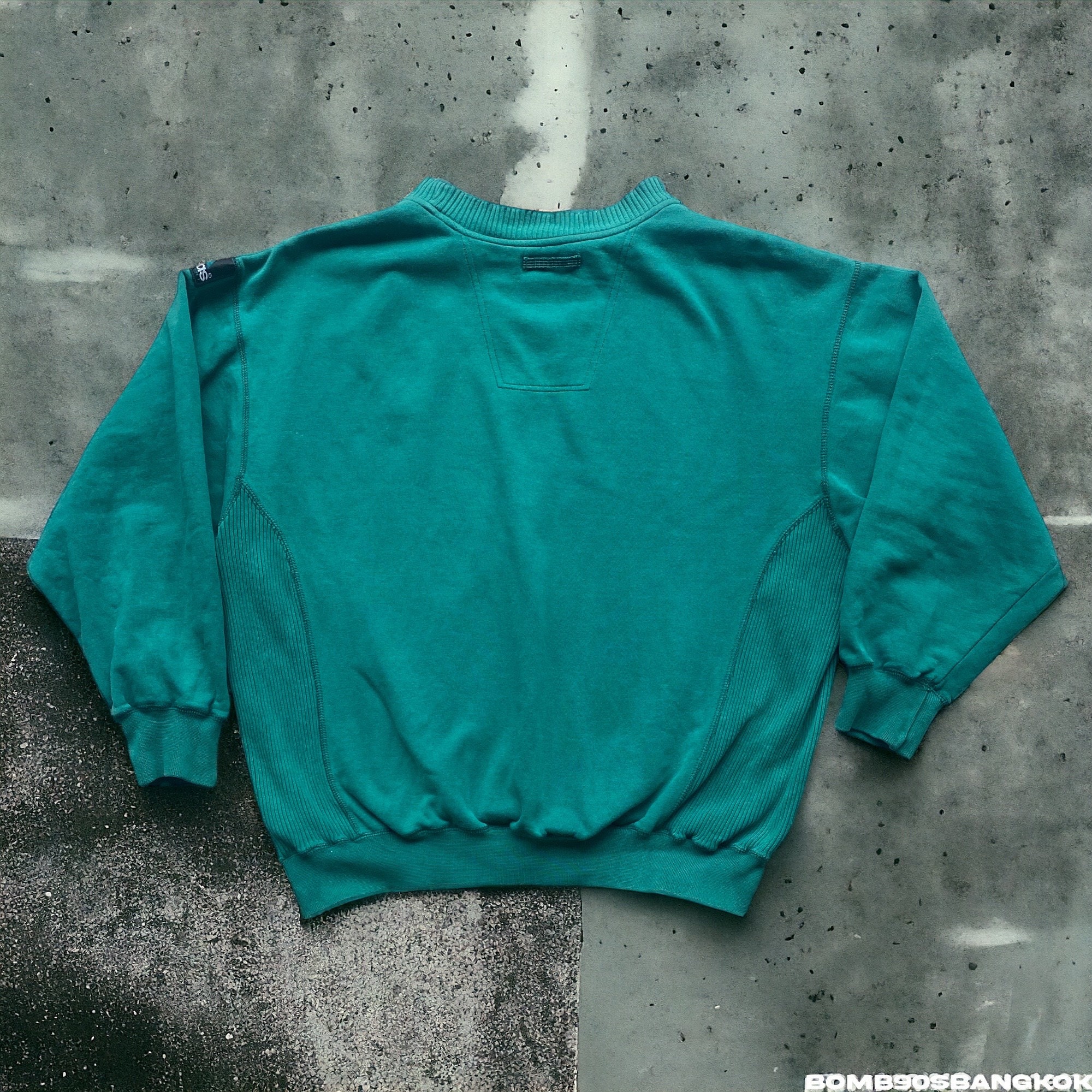 90s adidas EQT スウェット 名作 80s vintage Vintage 90s Adidas EQT Green Embroidered Crewneck Sweatshirt