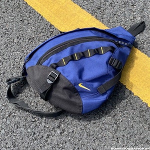 バッグ 90s silvertag NIKE Bag pack navy swoosh 90s silvertag NIKE Bag pack navy swoosh - メルカリ