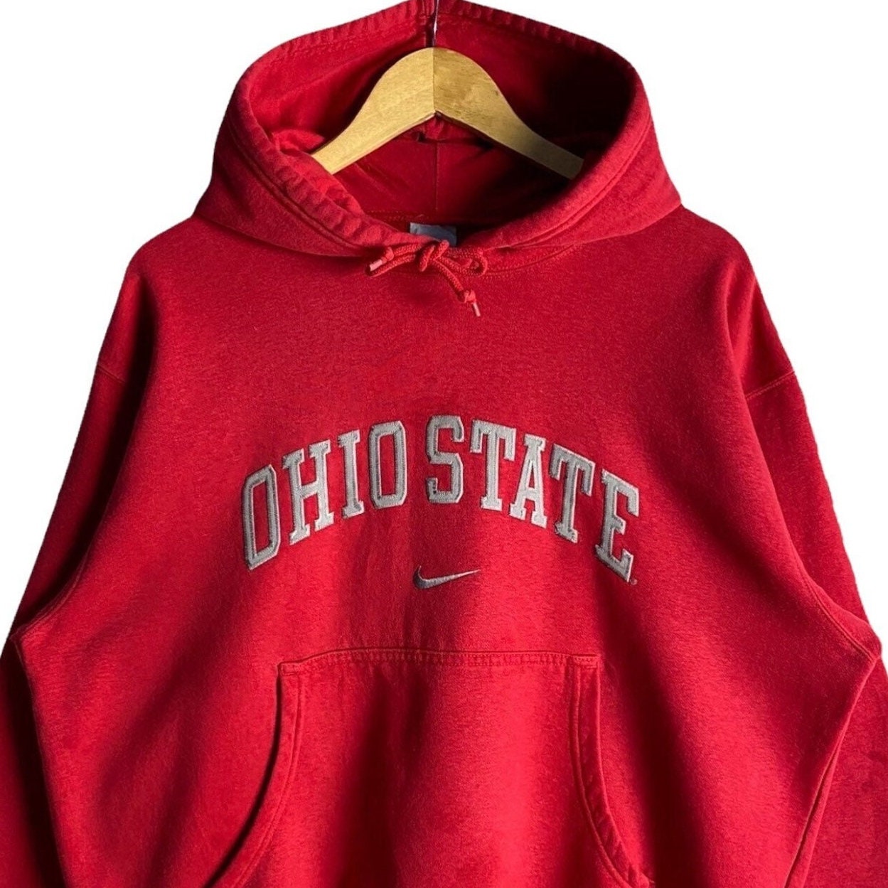 Red nike deals vintage sweatshirt