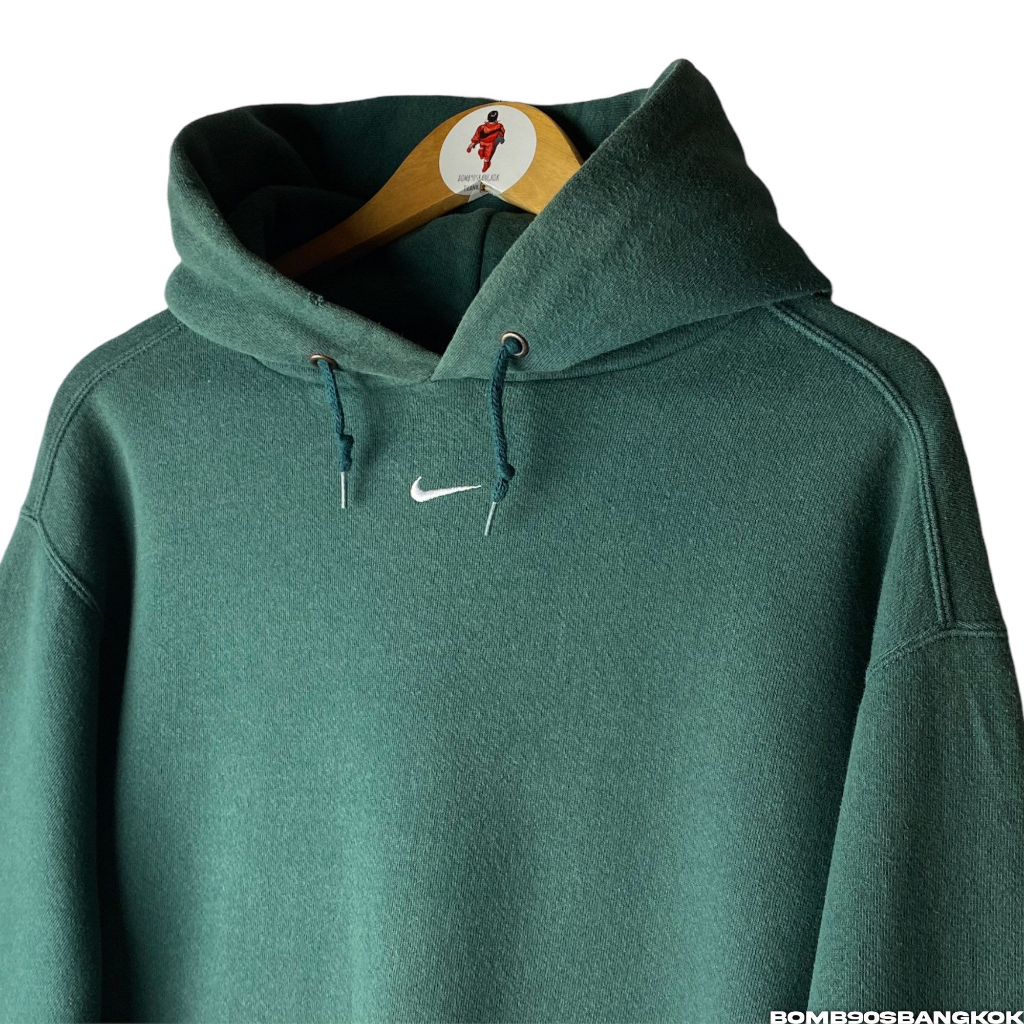 vintage forest green nike crewneck sweatshirt 90's fashion