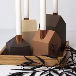 Modern Advent wreath Wooden Advent candle holders house set of 4 warm tones + natural oak wooden advent tray. Different heights and colors.