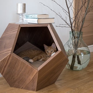 Lit pour chat moderne en mdf plaqué noyer, Cat cave premium, lit pour chat design, meubles en bois pour animaux de compagnie, table d'appoint géométrique