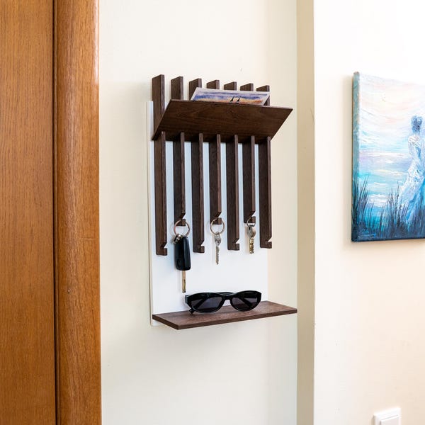 Llavero de entrada de nogal: organizador de pared moderno con estante.