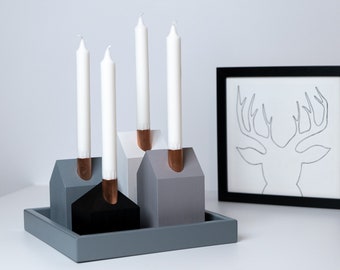 Ensemble de 4 bougeoirs modernes en bois pour couronne de l'Avent + plateau carré pour bougies de l'Avent en bois gris. Pièce maîtresse.