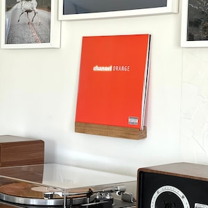 Oak Now Playing Schallplatten-Wandhalterung: Album-Display