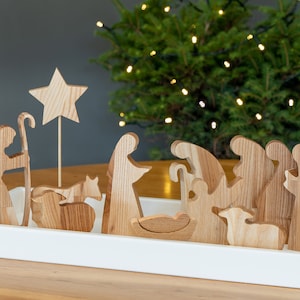 Natural oak wood Nativity set. Creche. Weihnachtskrippe. Nativity scene. Set of 12pcs natural oak wood Christmas figurines. Manger for kids. image 3