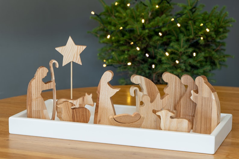 Natural oak wood Nativity set. Creche. Weihnachtskrippe. Nativity scene. Set of 12pcs natural oak wood Christmas figurines. Manger for kids. image 3