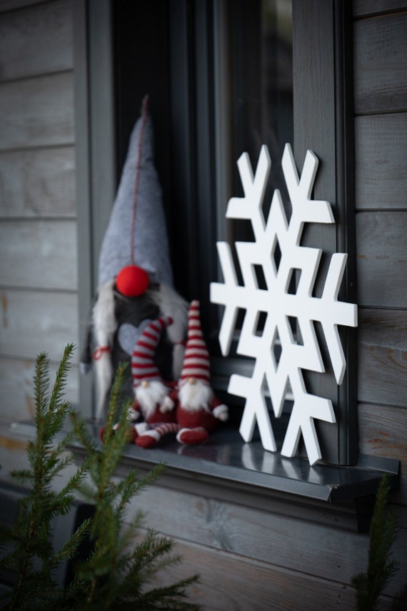 Set of 9 Wood Snowflakes With Hanging Twine Natural Christmas Decor Wooden  Snowflake Set 