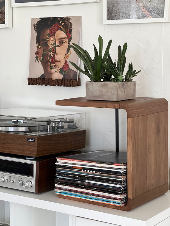 MODERN VINYL Espositore Per Vinili In Metallo Dorato – Capacità 80-100 LP – Montaggio Facile, Piedini In Silicone – Per Dischi, Libri, Riviste – 30,5x40x27,9 Cm