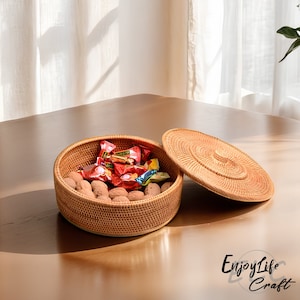 Rattan Woven Fruit Round Basket With Lid,Handcrafted Desktop Fruit Bread Nuts Candies Tray, Serving Tray Basket