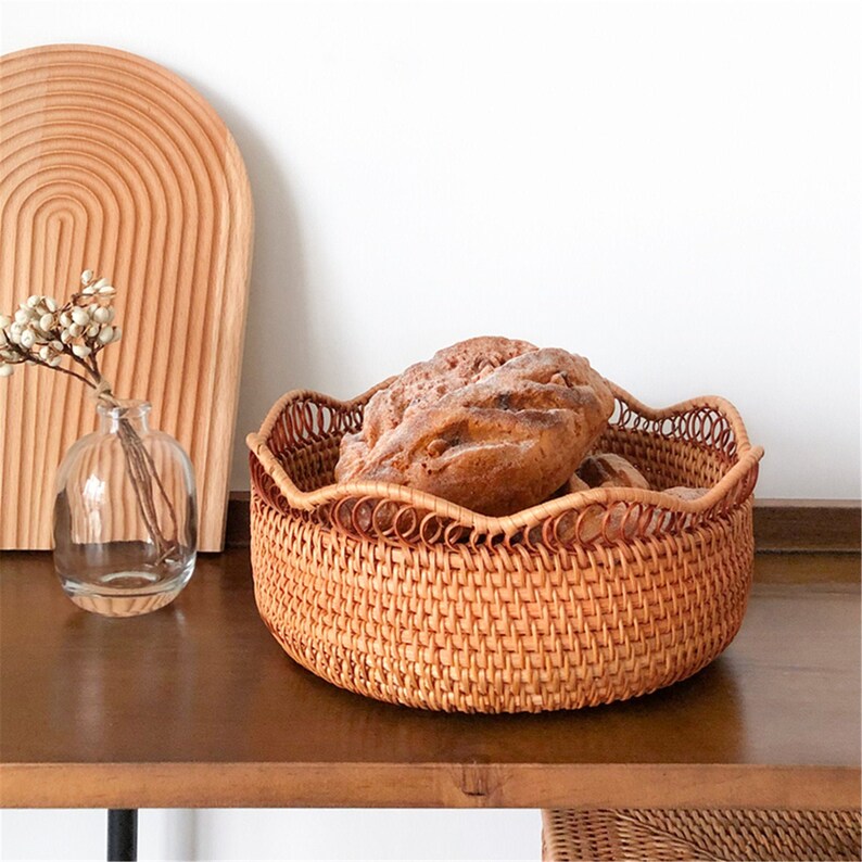 Rattan Woven Round Storage Basket,Handcrafted Desktop Fruit Bread Nuts Candies Storage Box Basket,Wedding Decoration