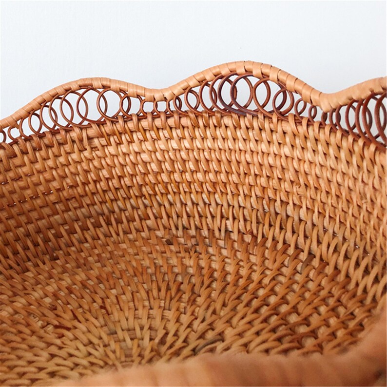 Rattan Woven Round Storage Basket,Handcrafted Desktop Fruit Bread Nuts Candies Storage Box Basket,Wedding Decoration