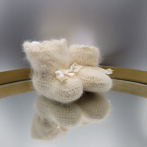 Hand Knit Baby Booties- White - image 1