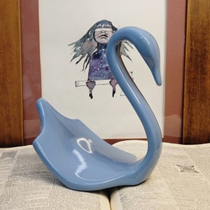 Nova Designs Ceramic Swan